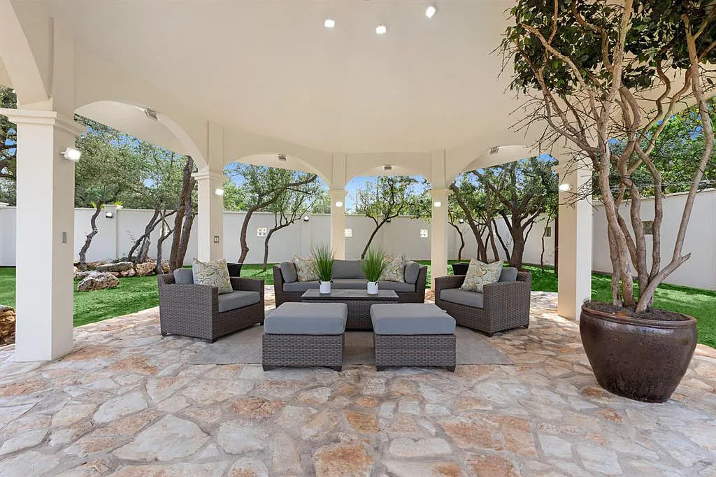 8004 Two Coves Dr Austin TX 78730 14