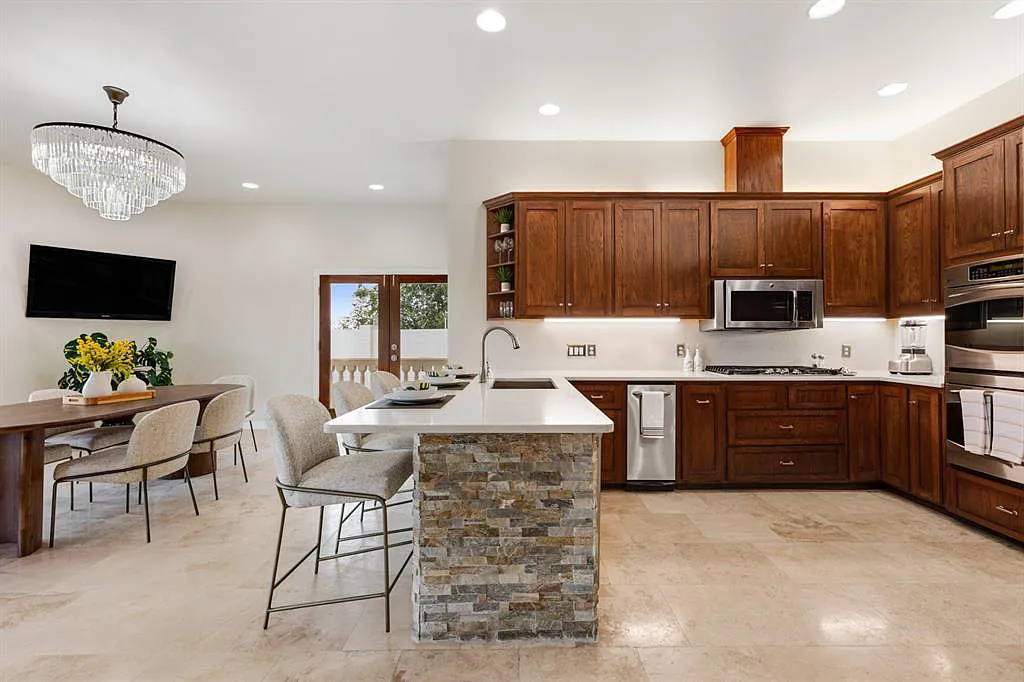 8004 Two Coves Dr Austin TX 78730 4