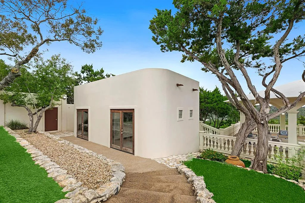 8004 Two Coves Dr Austin TX 78730 9
