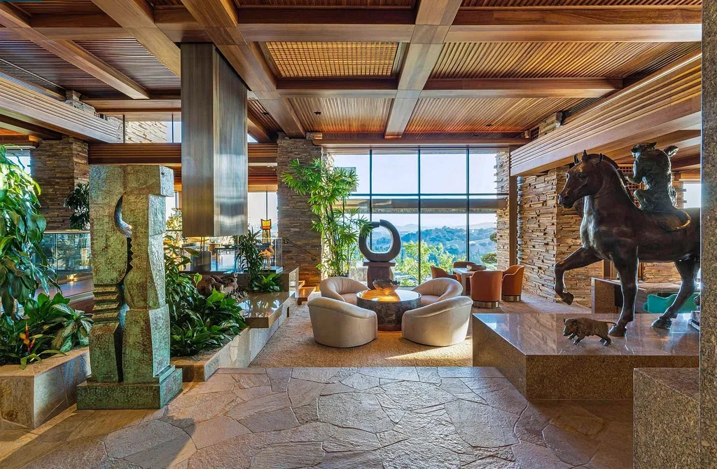 81 Eagle Ridge Place Home in Danville, California. Discover the pinnacle of luxury living in this custom-built gated estate atop Blackhawk Country Club's exclusive Eagle Ridge. Spanning 4.54 acres with 26,627+/- sqft on 2 levels, this masterpiece offers breathtaking views, opulent design, and world-class amenities.