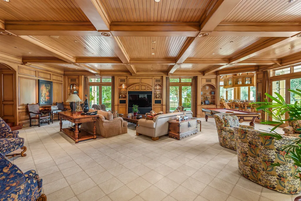 997 Brook Meadow Court Home in Westlake Village, California. Experience the epitome of luxury in this French country masterpiece located in the prestigious North Ranch Country Club Estates. Designed by renowned architect Ron Firestone, this iconic estate features a grand entry, theater, elevator, formal dining, bonus room, wine cellar, and a stunning primary suite. 