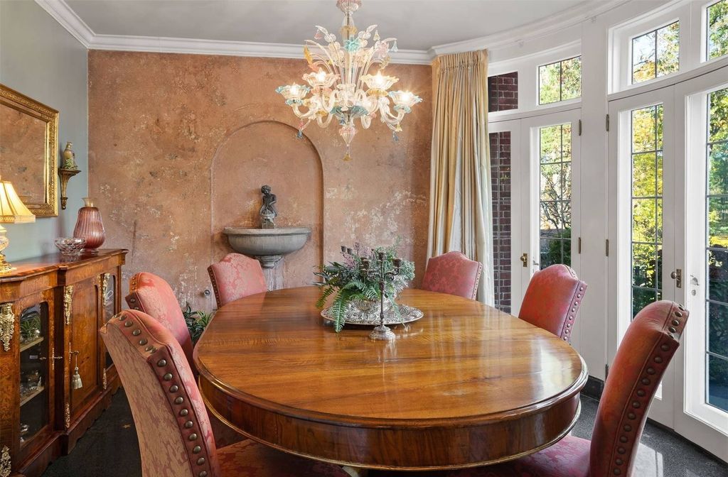 A Magnificent Historic Estate with Modern Amenities in Muttontown, New York, Offered at $8.849 Million