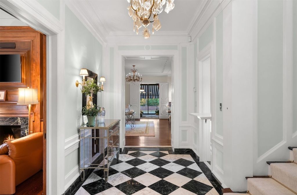 A Magnificent Historic Estate with Modern Amenities in Muttontown, New York, Offered at $8.849 Million