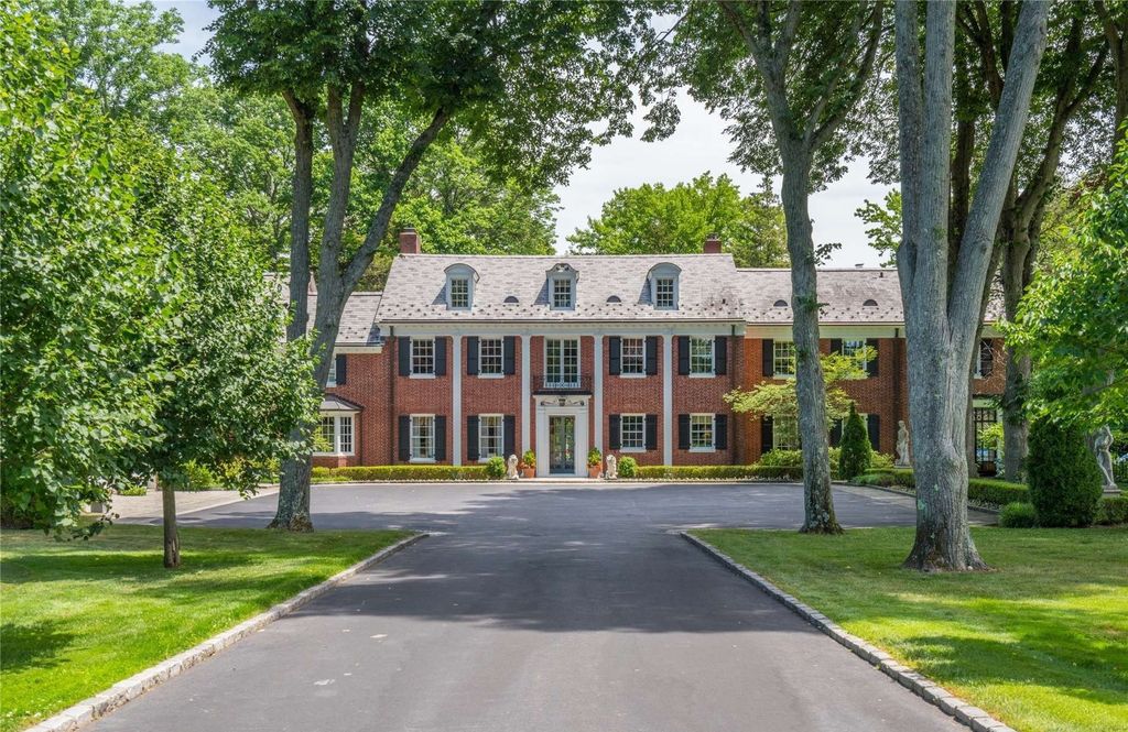 A Magnificent Historic Estate with Modern Amenities in Muttontown, New York, Offered at $8.849 Million