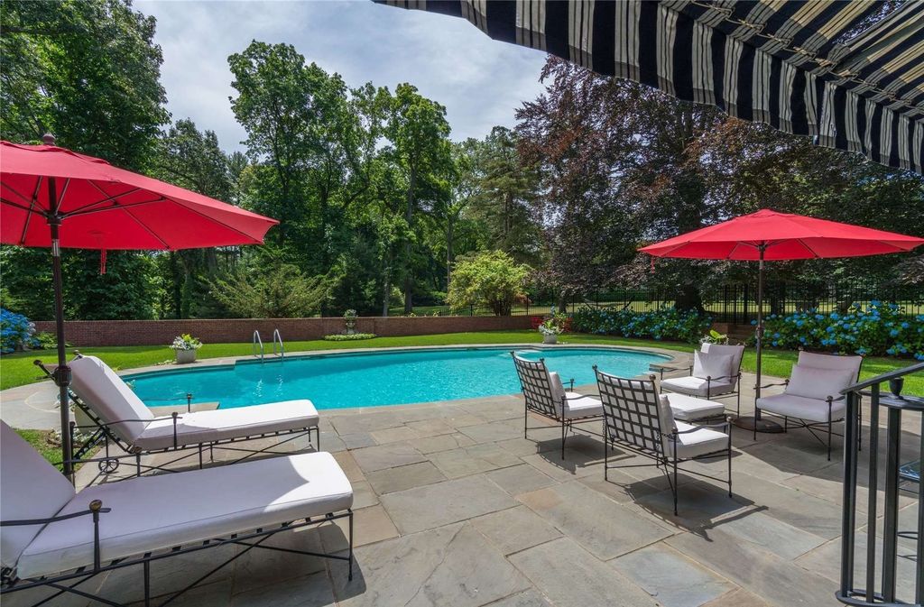 A Magnificent Historic Estate with Modern Amenities in Muttontown, New York, Offered at $8.849 Million
