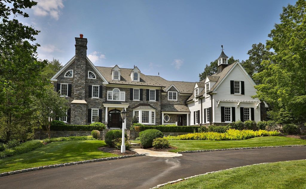 Captivating $2.65 Million Lower Gwynedd, Pennsylvania Residence: A Perfect Example of Elegance in Exquisite Landscaped Surrounding