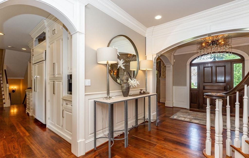 Captivating $2.65 Million Lower Gwynedd, Pennsylvania Residence: A Perfect Example of Elegance in Exquisite Landscaped Surrounding