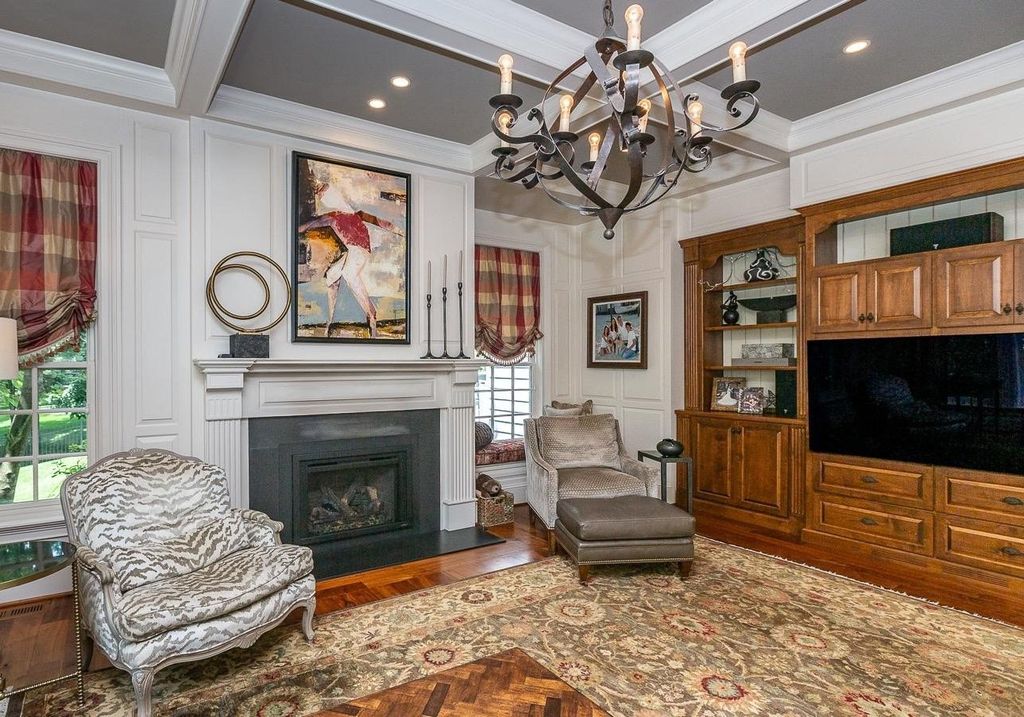 Captivating $2.65 Million Lower Gwynedd, Pennsylvania Residence: A Perfect Example of Elegance in Exquisite Landscaped Surrounding