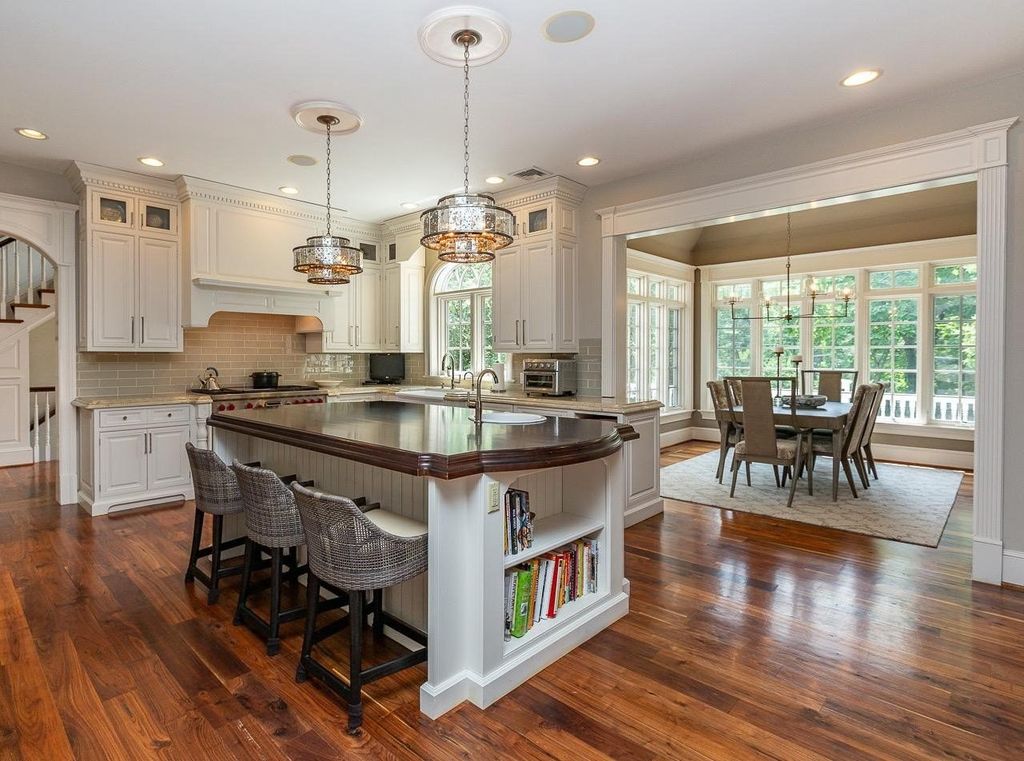 Captivating $2.65 Million Lower Gwynedd, Pennsylvania Residence: A Perfect Example of Elegance in Exquisite Landscaped Surrounding