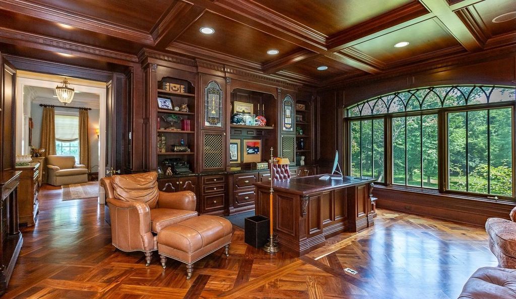 Captivating $2.65 Million Lower Gwynedd, Pennsylvania Residence: A Perfect Example of Elegance in Exquisite Landscaped Surrounding