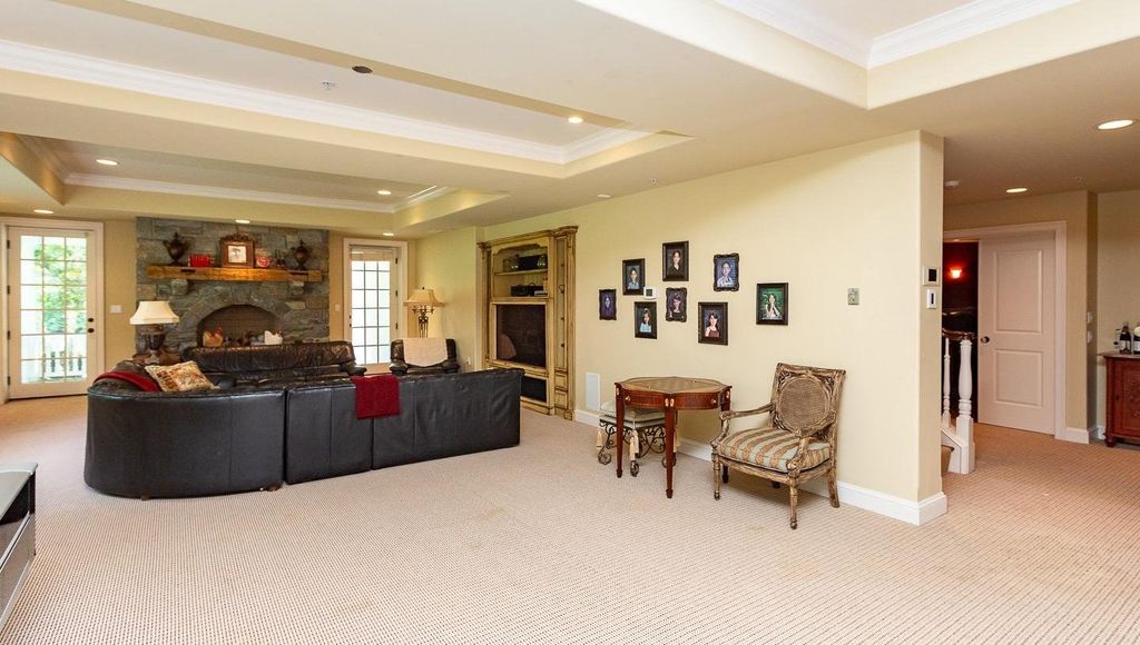 Captivating $2.65 Million Lower Gwynedd, Pennsylvania Residence: A Perfect Example of Elegance in Exquisite Landscaped Surrounding