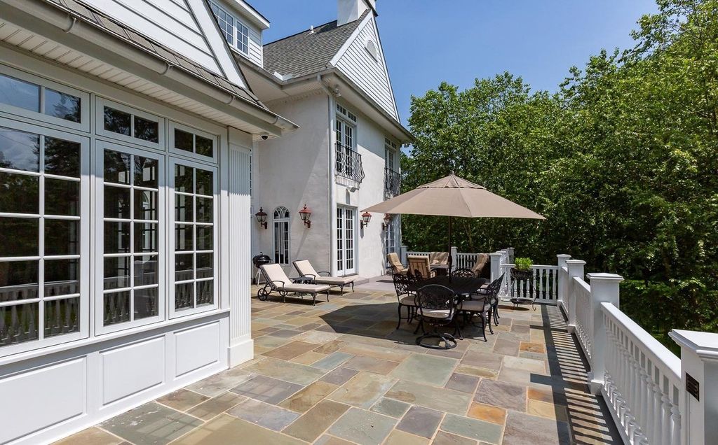 Captivating $2.65 Million Lower Gwynedd, Pennsylvania Residence: A Perfect Example of Elegance in Exquisite Landscaped Surrounding