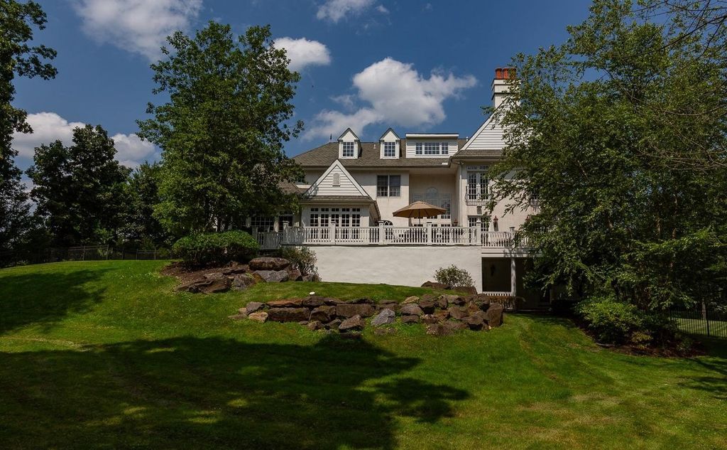 Captivating $2.65 Million Lower Gwynedd, Pennsylvania Residence: A Perfect Example of Elegance in Exquisite Landscaped Surrounding