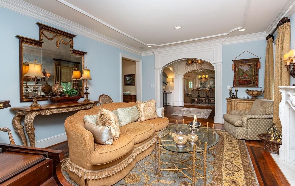 Captivating $2.65 Million Lower Gwynedd, Pennsylvania Residence: A Perfect Example of Elegance in Exquisite Landscaped Surrounding