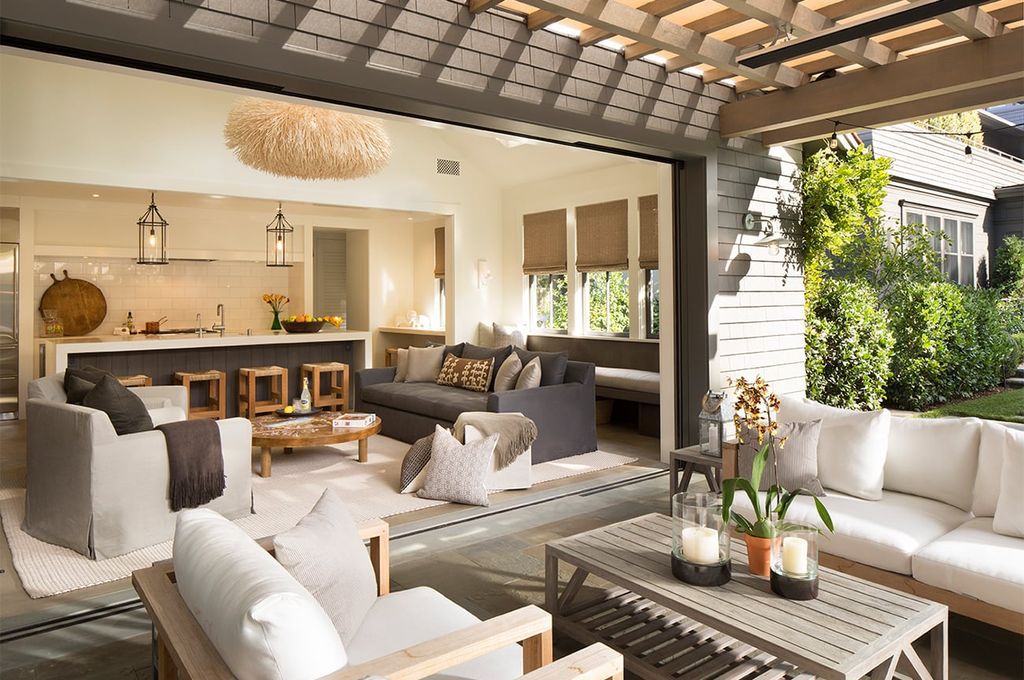 Gray Gables House, a Magnificent Estate by Ken Linsteadt Architects