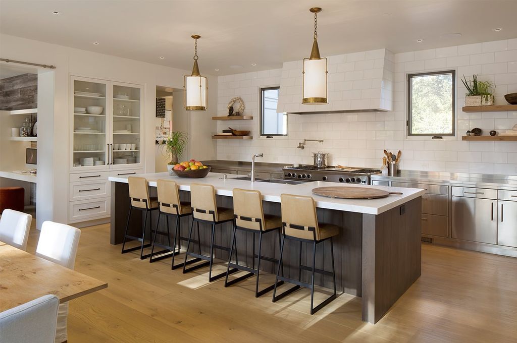 Gray Gables House, a Magnificent Estate by Ken Linsteadt Architects