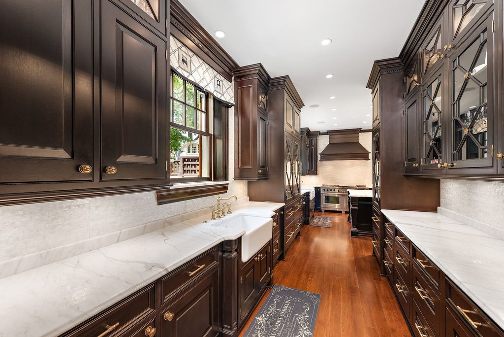 Harmonizing Timeless Charm with Modern Elegance: A French Tudor Masterpiece in Sewickley, Pennsylvania, Offered at $4.75 Million