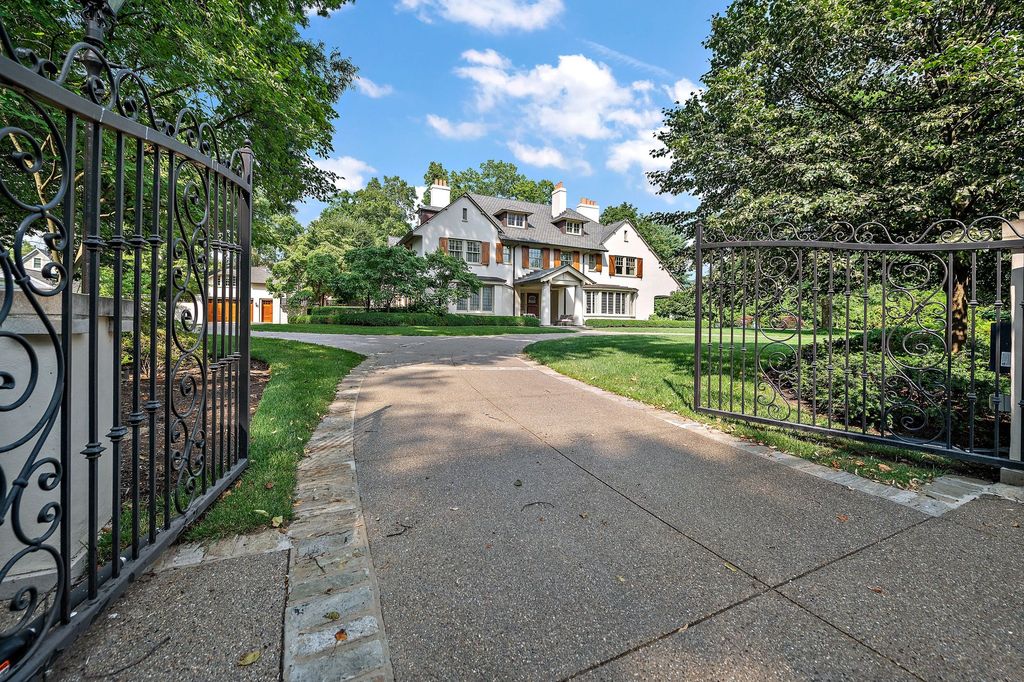 Harmonizing Timeless Charm with Modern Elegance: A French Tudor Masterpiece in Sewickley, Pennsylvania, Offered at $4.75 Million
