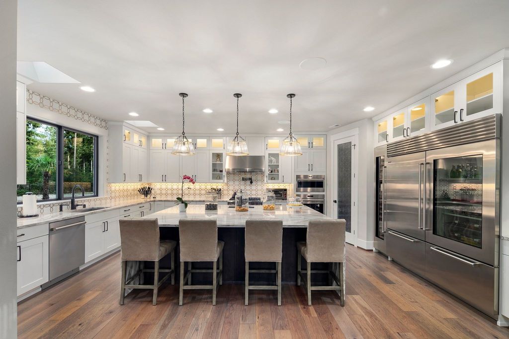 Home in Auburn, Washington Offered at $3.199 Million: A Seamless Blend of Contemporary Design and Ultimate Elegance