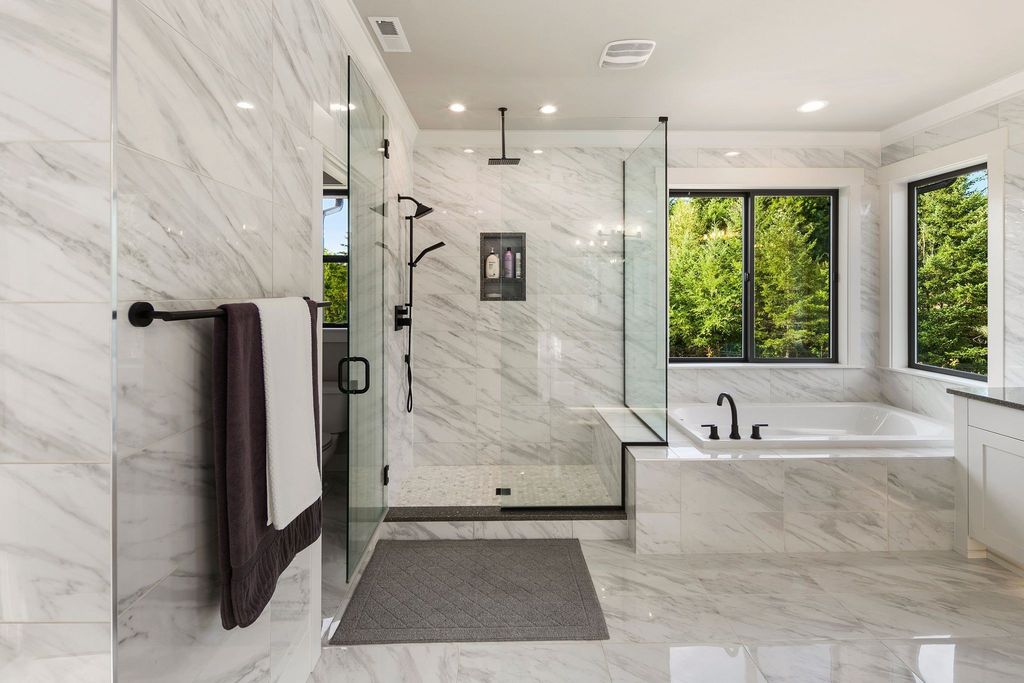 Home in Auburn, Washington Offered at $3.199 Million: A Seamless Blend of Contemporary Design and Ultimate Elegance