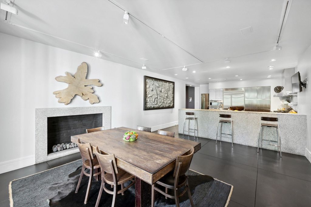 Iconic Contemporary Estate in Atlanta, Georgia: A Spectacular Landmark Listed at $2.35 Million