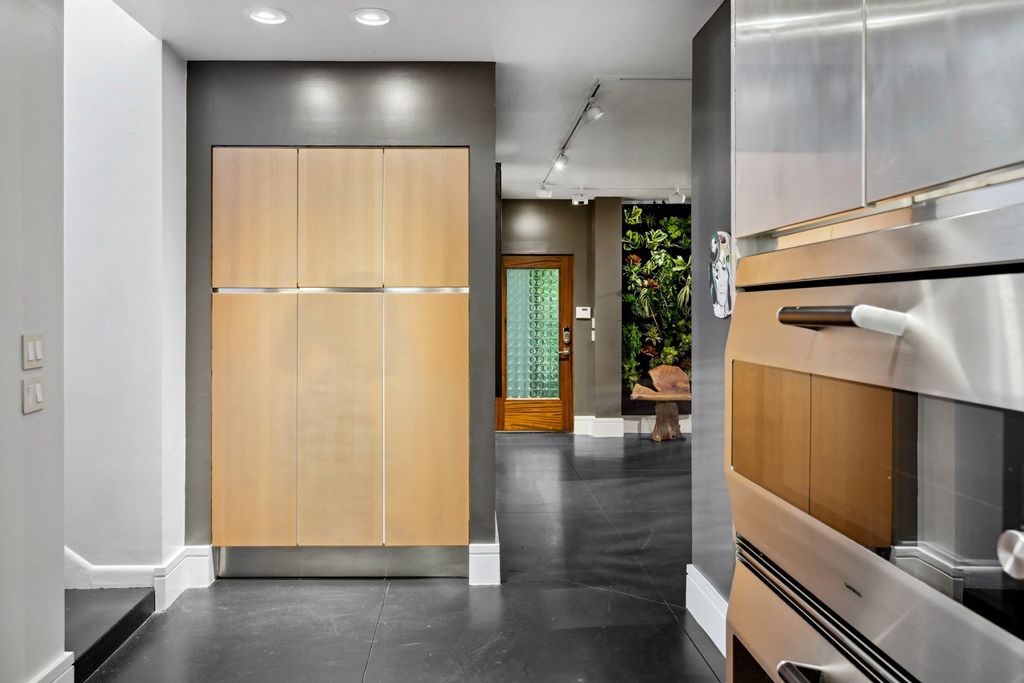 Iconic Contemporary Estate in Atlanta, Georgia: A Spectacular Landmark Listed at $2.35 Million