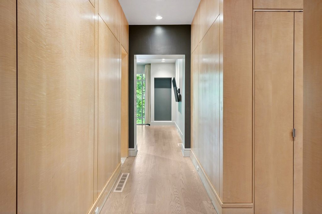 Iconic Contemporary Estate in Atlanta, Georgia: A Spectacular Landmark Listed at $2.35 Million