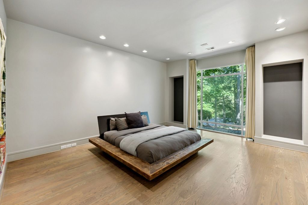 Iconic Contemporary Estate in Atlanta, Georgia: A Spectacular Landmark Listed at $2.35 Million