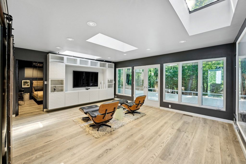 Iconic Contemporary Estate in Atlanta, Georgia: A Spectacular Landmark Listed at $2.35 Million