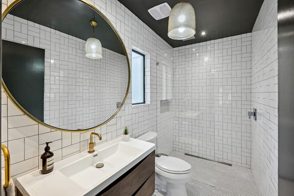 Iconic Contemporary Estate in Atlanta, Georgia: A Spectacular Landmark Listed at $2.35 Million