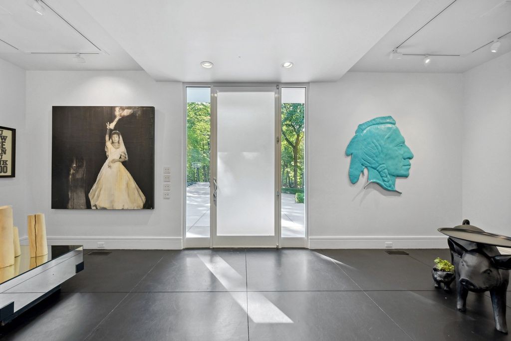 Iconic Contemporary Estate in Atlanta, Georgia: A Spectacular Landmark Listed at $2.35 Million