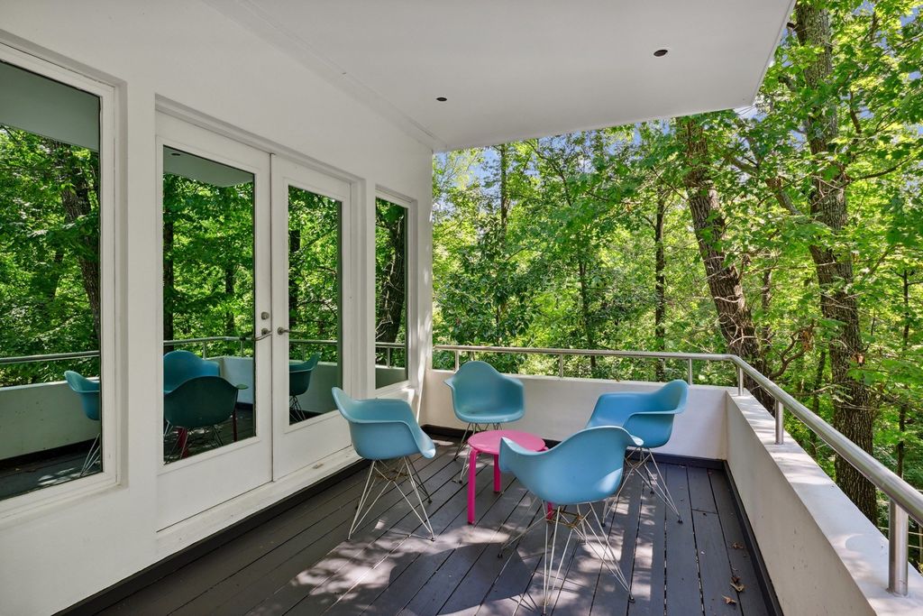 Iconic Contemporary Estate in Atlanta, Georgia: A Spectacular Landmark Listed at $2.35 Million