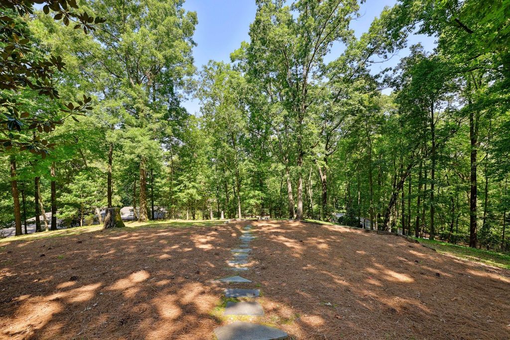 Iconic Contemporary Estate in Atlanta, Georgia: A Spectacular Landmark Listed at $2.35 Million