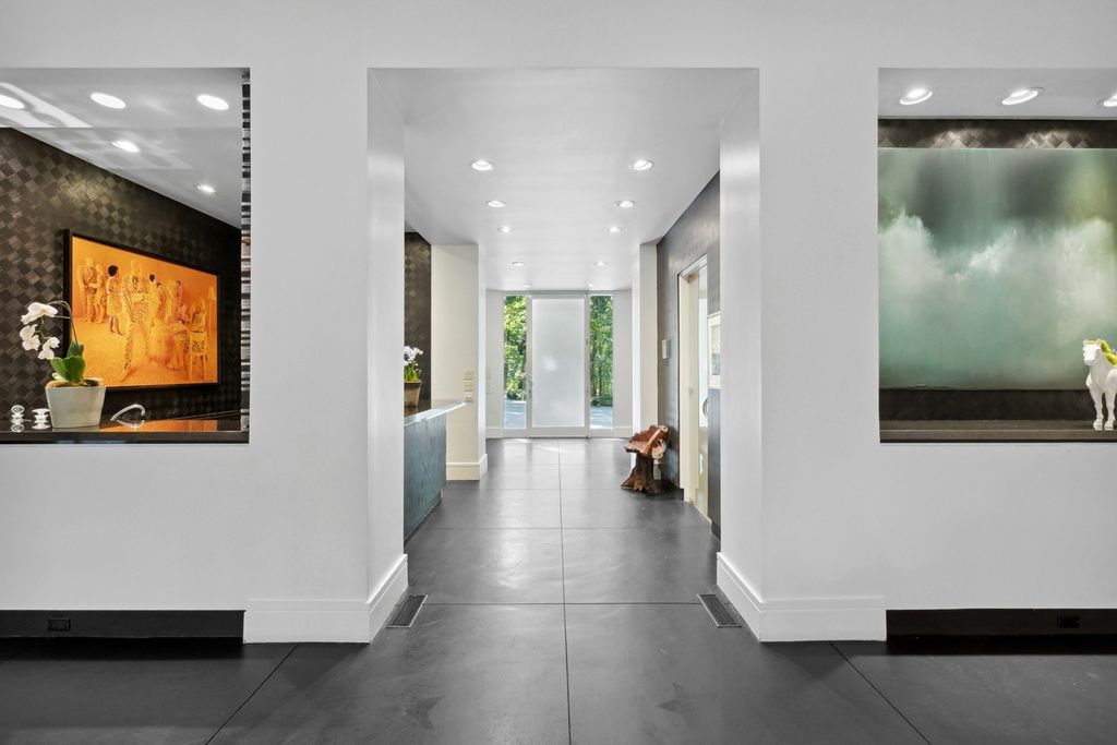 Iconic Contemporary Estate in Atlanta, Georgia: A Spectacular Landmark Listed at $2.35 Million