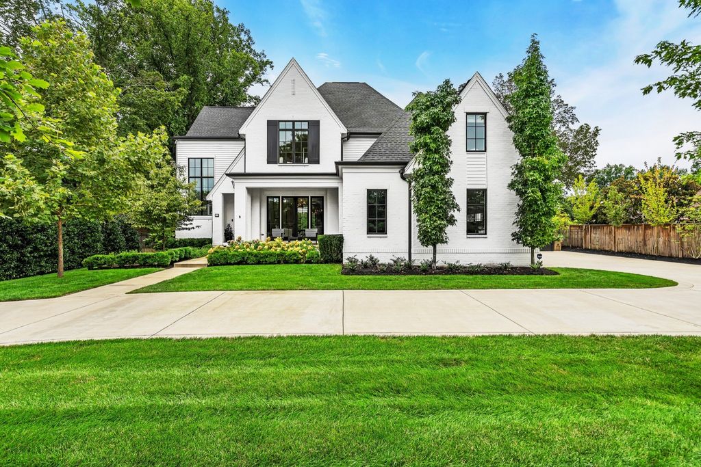 Luxurious $4.45 Million Home with Mature Landscaping Hits the Market in Nashville, Tennessee