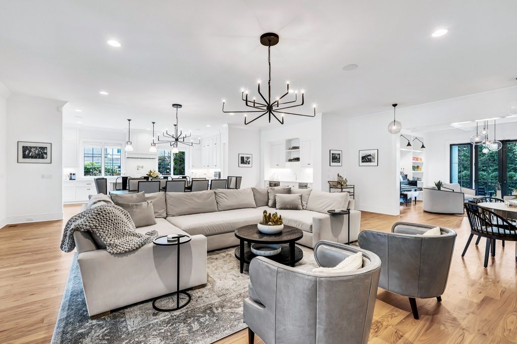 Luxurious $4.45 Million Home with Mature Landscaping Hits the Market in Nashville, Tennessee