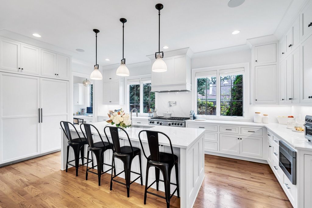 Luxurious $4.45 Million Home with Mature Landscaping Hits the Market in Nashville, Tennessee