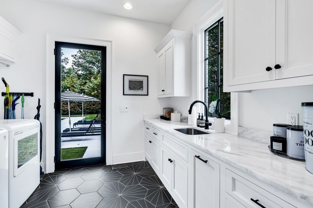 Luxurious $4.45 Million Home with Mature Landscaping Hits the Market in Nashville, Tennessee