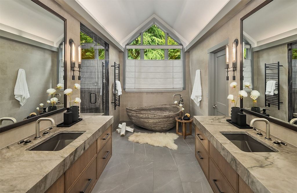 Luxurious Uplands Home in North Bend, Washington with Breathtaking Views of Mt. Si Listed at $3.75 Million