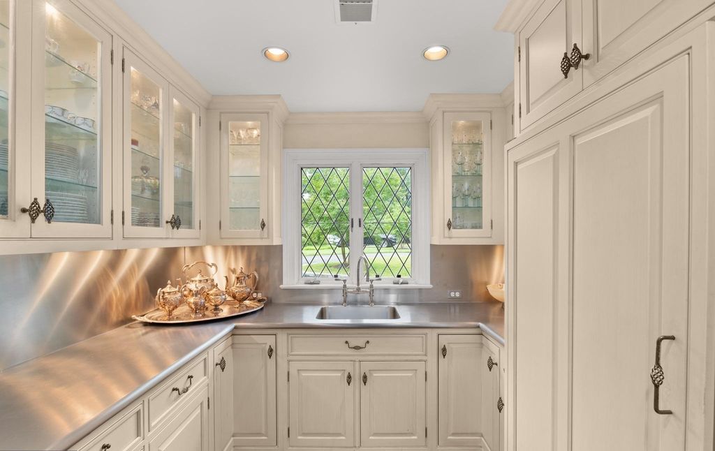 Residence in Rockville, Maryland Presents Elegance, Comfort, and an Extravagant Lifestyle, Listed at $4.8 Million
