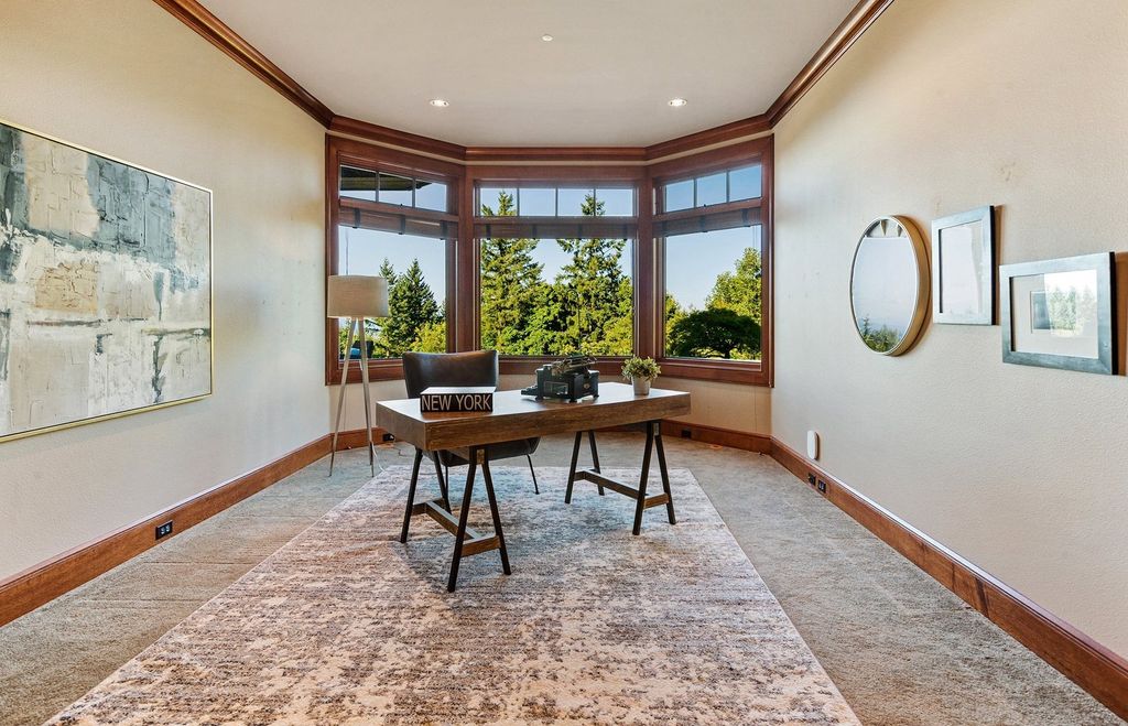 Secluded Elegance: $4.98 Million Portland, Oregon Estate Epitomizes Incomparable Retreat-Style Living