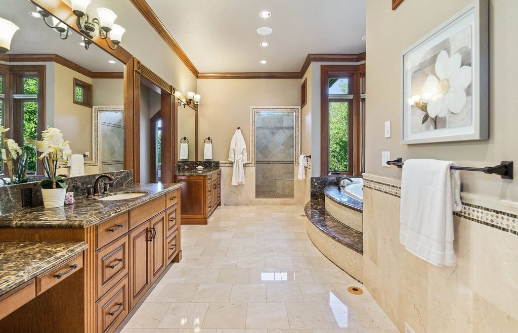 Secluded Elegance: $4.98 Million Portland, Oregon Estate Epitomizes Incomparable Retreat-Style Living