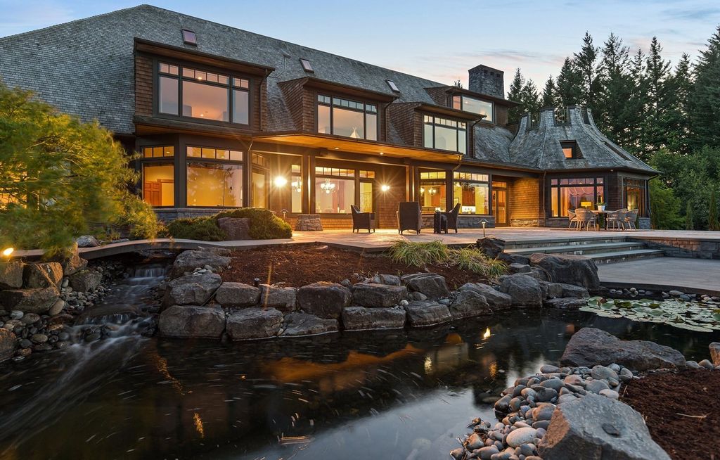 Secluded Elegance 4.98 Million Portland Oregon Estate Epitomizes Incomparable Retreat Style Living 31