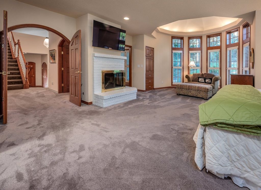Secluded Oasis: Expansive Outdoor Living and Tranquility in Tualatin, Oregon Listing for $2.475 Million