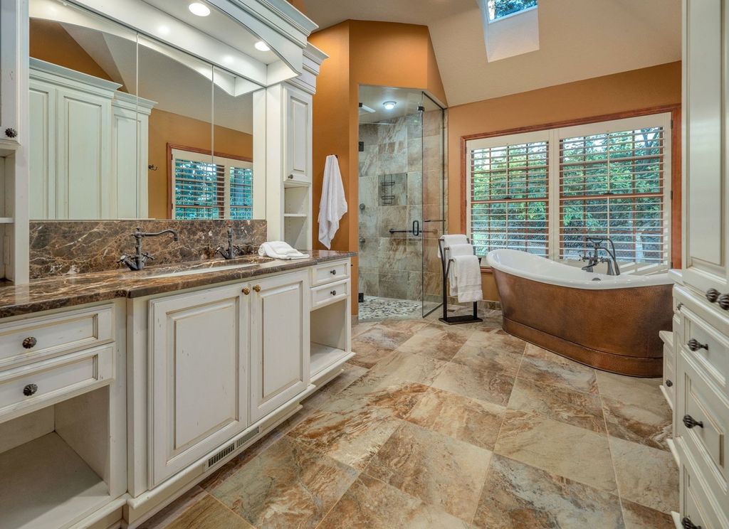 Secluded Oasis: Expansive Outdoor Living and Tranquility in Tualatin, Oregon Listing for $2.475 Million
