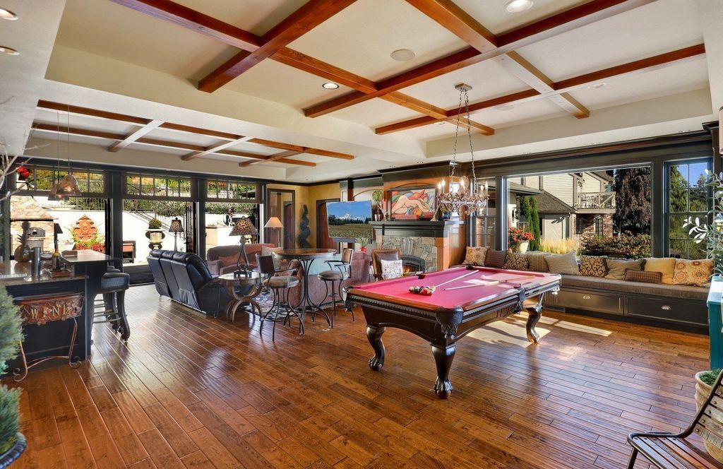 Bellingham, Washington's Mediterranean Retreat: Captivating Views and Elegant Living for $3,895,444