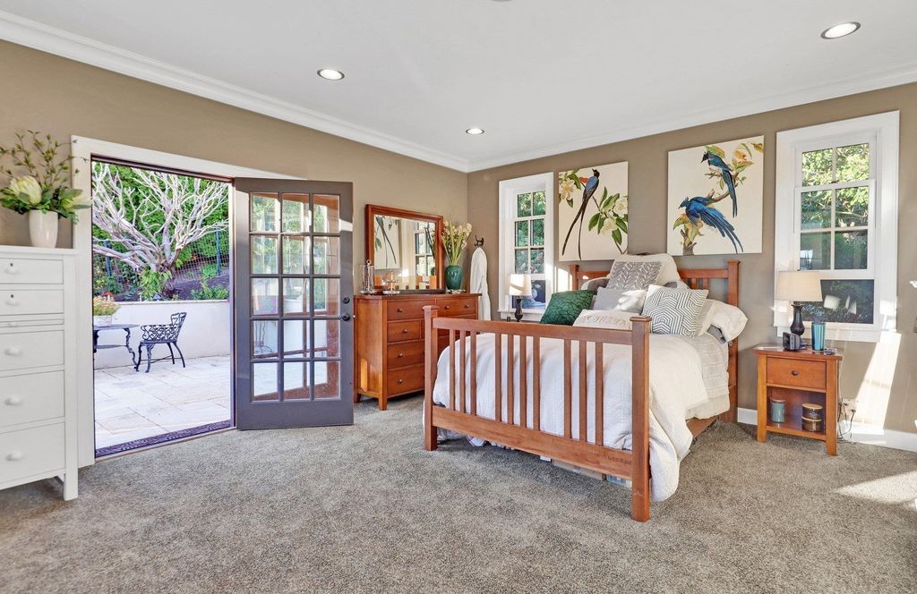 Bellingham, Washington's Mediterranean Retreat: Captivating Views and Elegant Living for $3,895,444