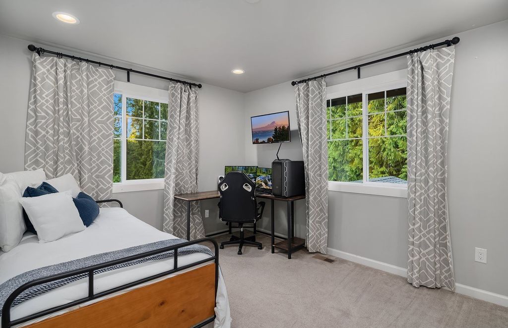 Secluded Tranquility Redefined: Quintessential Northwest Living Home in Washington, Listed at $2.2 Million