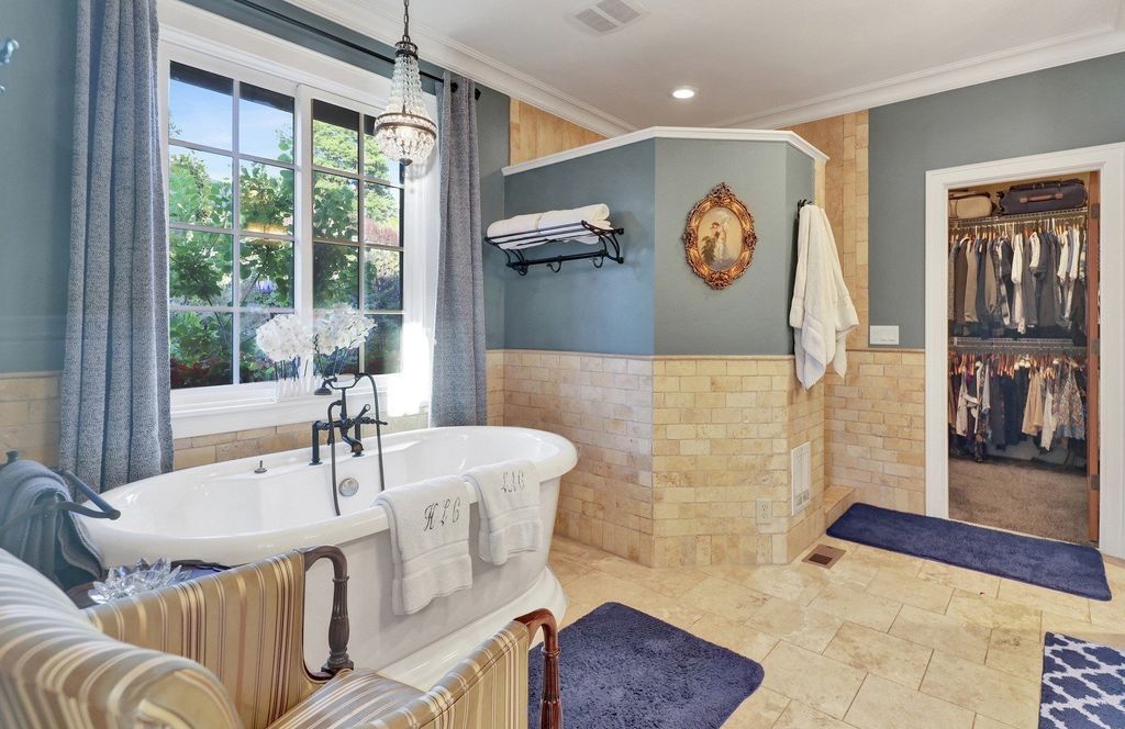 Bellingham, Washington's Mediterranean Retreat: Captivating Views and Elegant Living for $3,895,444