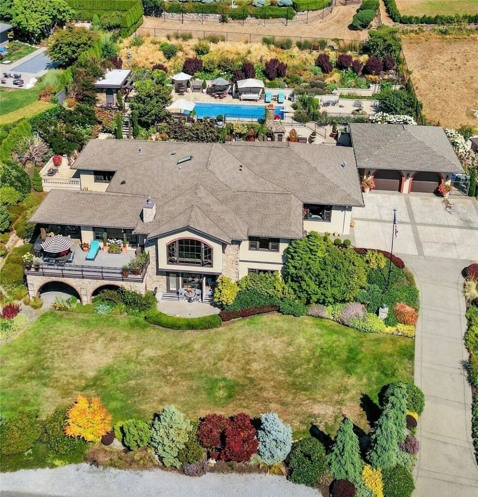 Bellingham, Washington's Mediterranean Retreat: Captivating Views and Elegant Living for $3,895,444